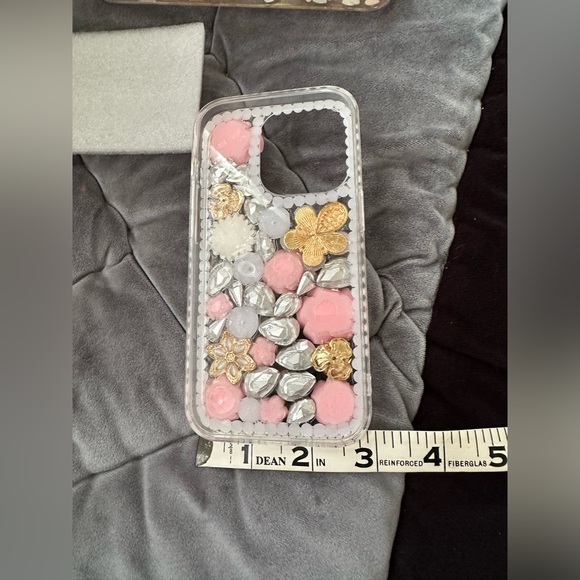 Luxury Rhinestone Rose Flower and Pearl Phone cover (iPhone 14pro cover) - Picture 4 of 6